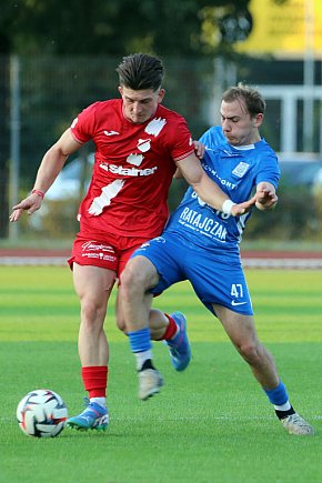 Piłkarskie derby w Lesznie dla Kani Gostyń-11141