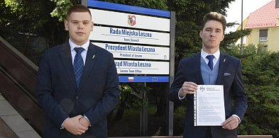 Postulaty Młodzieży Wszechpolskiej trafiły na biurko prezydenta Leszna-65896