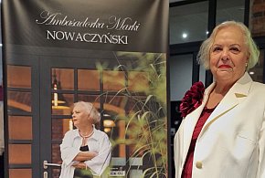 Żyj Kolorowo! To przekaz wystawy na 10-lecie Wrzosowego Zakątka (zdjęcia) -70506