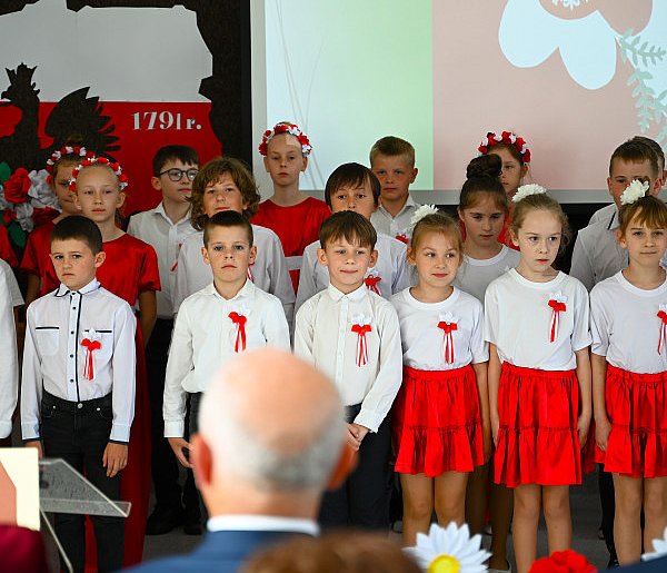 Pięknie i patriotycznie było we wtorek w Garzynie (zdjęcia)-74838