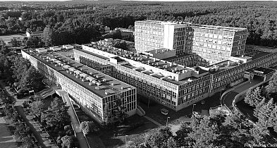 Szpital w Lesznie żegna zamordowanego lekarza -74875