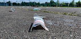 Bałagan przy Skateplazie w Lesznie (zdjęcia)