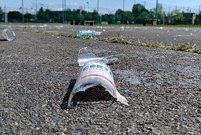Bałagan przy Skateplazie w Lesznie. Nikt po sobie nie sprząta! (zdjęcia)-74953