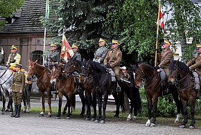 Trzy dni jechali z Gniezna do Leszna. Świętowali w koszarach (zdjęcia)-75031