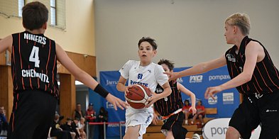 Młodzi koszykarze z czterech krajów grali w Rydzynie (zdjęcia)-75151