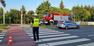 Zderzenie osobówek na Alei Konstytucji 3 Maja w Lesznie (zdjęcia)-75642