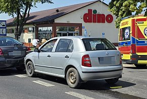 Zderzenie trzech aut na dk 12 w Kąkolewie. Jedna osoba ranna (zdjęcia)-76050