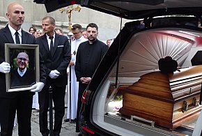 Pożegnanie ks. Jana Majchrzaka. Piękne słowa, gromkie oklaski i... (zdjęcia)-76293