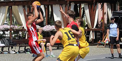 Koszykówka 3x3 króluje od środy na Rynku w Lesznie (zdjęcia)-76338