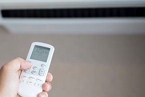 Chłodzisz się klimatyzacją? Oto, co najczęściej robią źle Polacy-76585