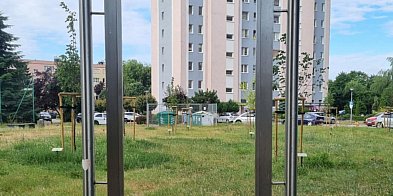 Ostał się tylko stelaż-76736