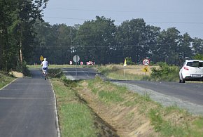 Nowa droga rowerowa już prawie gotowa! Łączy Leszno z powiatem (zdjęcia)-76849