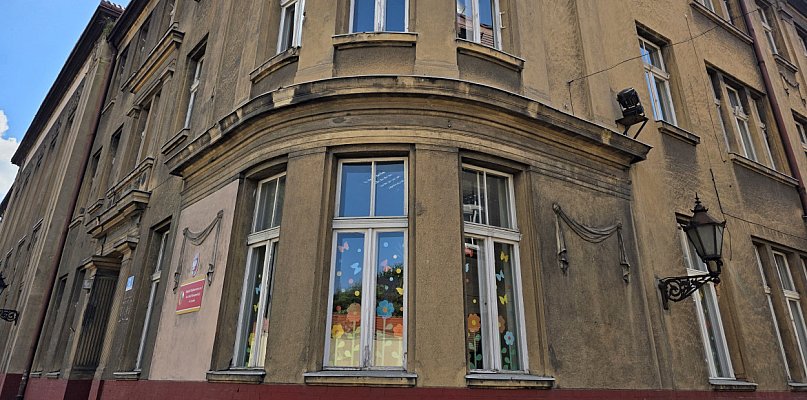 Wielkopolski kurator oświaty wydał opinię w sprawie SP nr 1 w Lesznie! - 76985