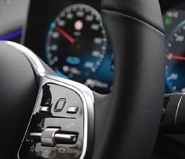 40-latek z mercedesa już nie siądzie za kierownicą! -77103