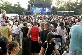 Mieszkańcy powiatu leszczyńskiego bawili się we Włoszakowicach (zdjęcia)-77515