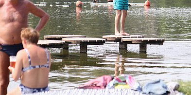 Trzy promile ojca na plaży. Były z nim małe dzieci. Sprawa trafi do sądu-77596