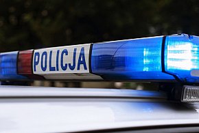 Autem wjechał w przepust. W samochodzie były 4 osoby-77675