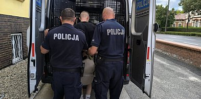 Był ścigany trzema listami gończymi. Jest już za kratami-77723