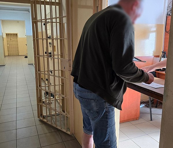 54- i 52-latek w końcu pójdą do więzienia. Co zrobili?-77935