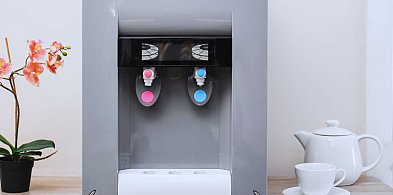 Dystrybutory wody dla hoteli – nowoczesne rozwiązanie dla gości i personelu-78033
