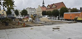 Na Rynku w Osiecznej przybędzie zieleni (zdjęcia)