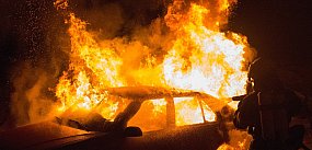 Spalił się samochód. Zaskakująca przyczyna pożaru