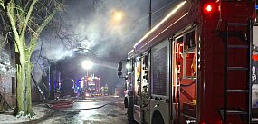 Pożar w Kąkolewie wybuchł nad ranem (zdjęcia)