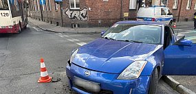 33-latek uciekał przed policją i staranował radiowóz