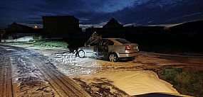 Po pijaku wbił się w betonowy garaż. Auto spłonęło