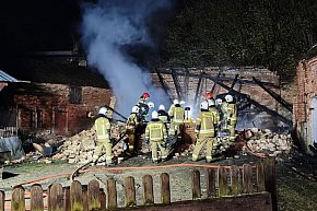 W Ujazdowie spłonęła stodoła-11542