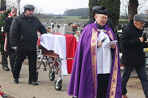 Pogrzeb żołnierza 80 lat po jego śmierci-11576