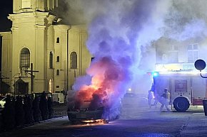 W Rydzynie doszczętnie spalił się samochód-11706