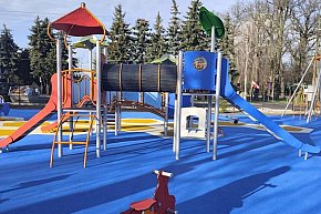 Nowy plac zabaw w Wilkowicach-11740