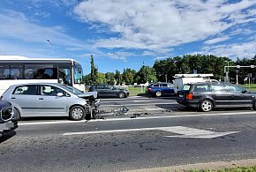 Zderzenie trzech aut na Al. Konstytucji 3 Maja. Jedna osoba w szpitalu (zdjęcia)-78470