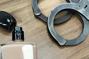 Do trzech razy sztuka - kradł drogie perfumy. Do czasu aż...-79113