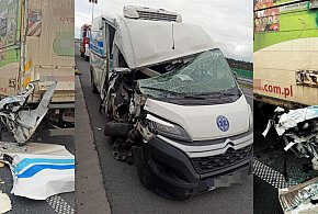 Na ekspresówce transport medyczny wjechał w ciężarówkę (zdjęcia)-79362