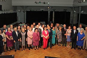 Małżeńscy jubilaci zatańczyli jak na weselu 50 i więcej lat temu (zdjęcia)-79763