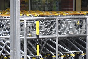 Czy 1 listopada zrobisz zakupy? Ten weekend zaskoczy wielu klientów-79871