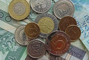 Nowe regulacje dla dorabiających. Od grudnia zmieniają się limity-80665