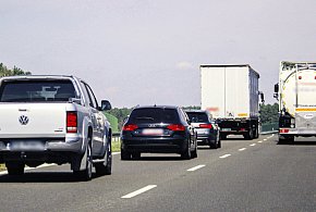 Mandaty i punkty karne za wyścigi słoni na S5. Zobaczcie filmik (wideo)-80661