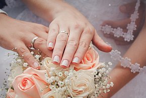 40 tys. zł za ślub i dziecko. PiS chce zachęcać do małżeństw i rodzicielstwa-80714