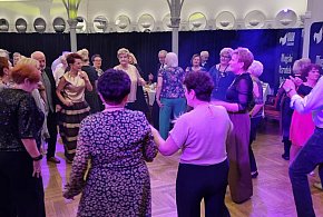 Andrzejki leszczyńskich seniorów. Ależ oni się bawili (zdjęcia, film)-80730