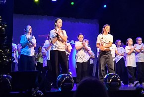 Koncert Zimowo-Świąteczny w MOK-u. Uczniowie SP nr 3 wzruszyli (zdjęcia)-80988