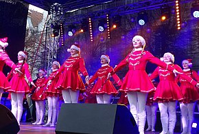 Mikołajki i Jarmark na Rynku w Lesznie (zdjęcia, filmy)-81138