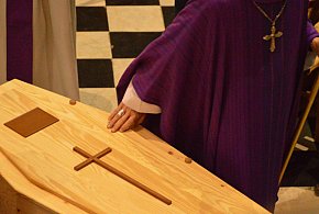 Rewolucja w pochówkach coraz bliżej. Tego w Polsce jeszcze nie było-81238