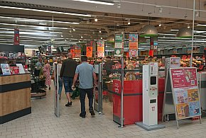 Pracownicy popularnej sieci mają dość. W południe zatrzymają pracę-81242