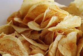 Podatek tłuszczowy uderzy w przekąski? Posłowie pokazują projekt-81265