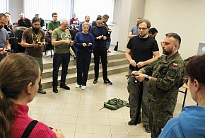 Chcą być gotowi, więc szkolą się razem z żołnierzami (zdjęcia)-81303