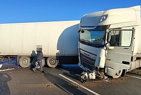 Utrudnienia na S5. Droga zablokowana w związku z kolizją tira-81588