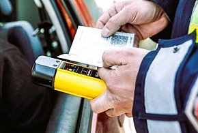 Piją i jadą. Jeden miał 2,5, a drugi 2 promile! Obaj zatrzymani w Lesznie-81688